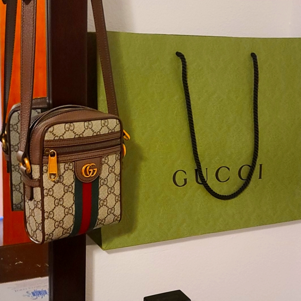 Gucci gg shoulder bag
